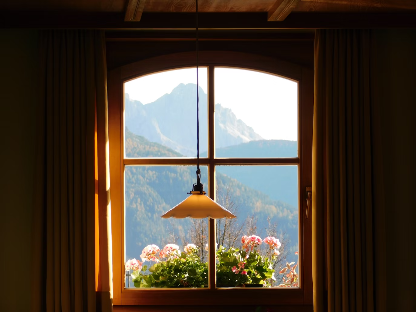 Signs That It's Time to Replace Your Windows